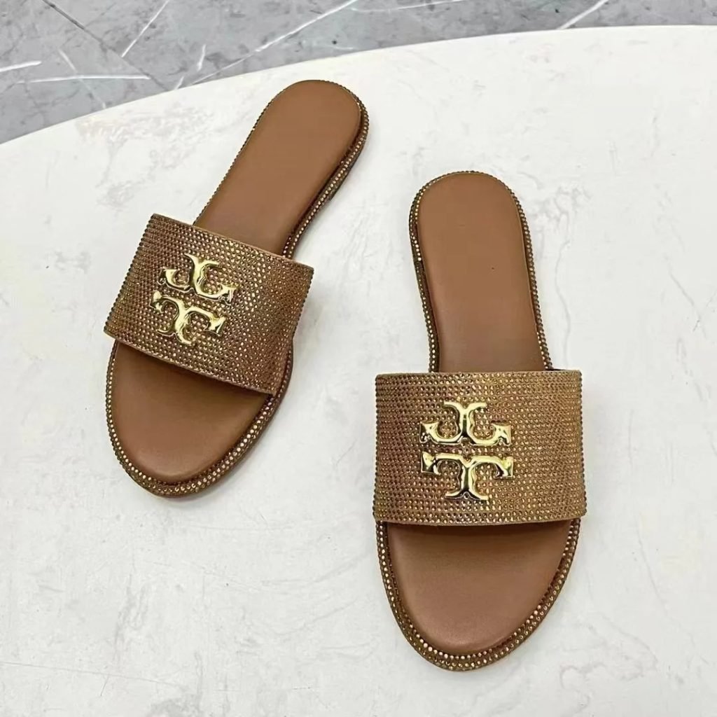 Summer trend new metal buckle rhinestone decorated flat-bottomed flip-flops