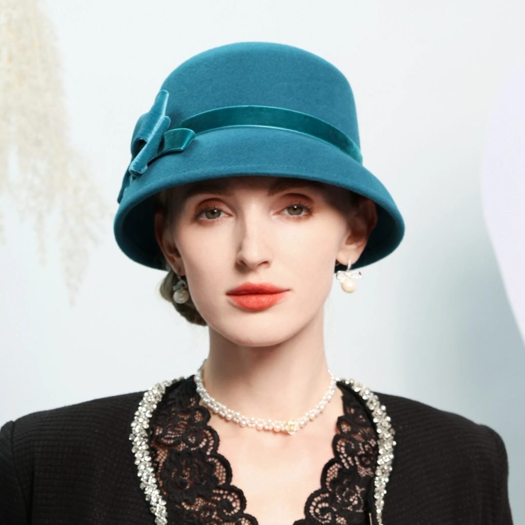 FS 2025 Luxury British Cloche Cap With Bowknot Vintage Blue Wool Wedding Hat Summer Church Hats For Women Elegant Chapeau Femme