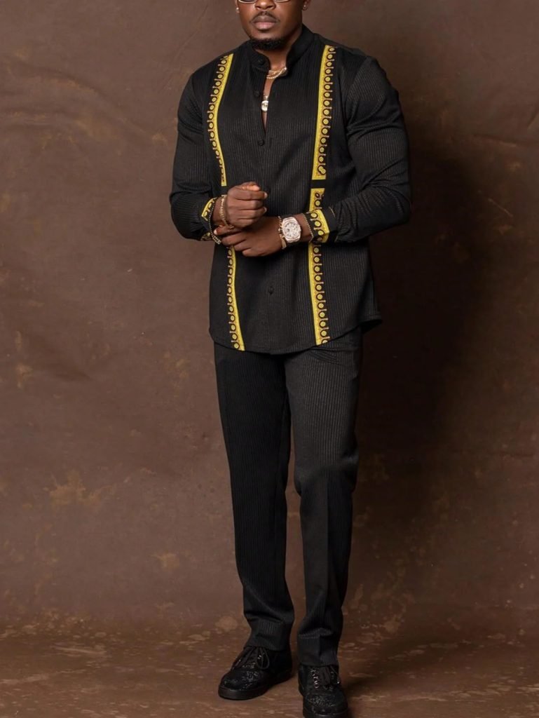 2024 New In Kaftan African Style Suits for Men 2 Piece Set Embroidered Shirts and Pants Traditional Luxury Suits for Men