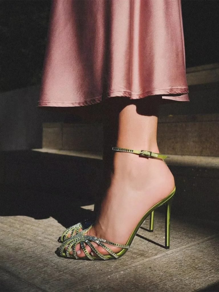 High Heel Rhinestone Back Hollow Sandals Women's Thin Heels 2024 New Baotou Buckle Roman Single Shoes