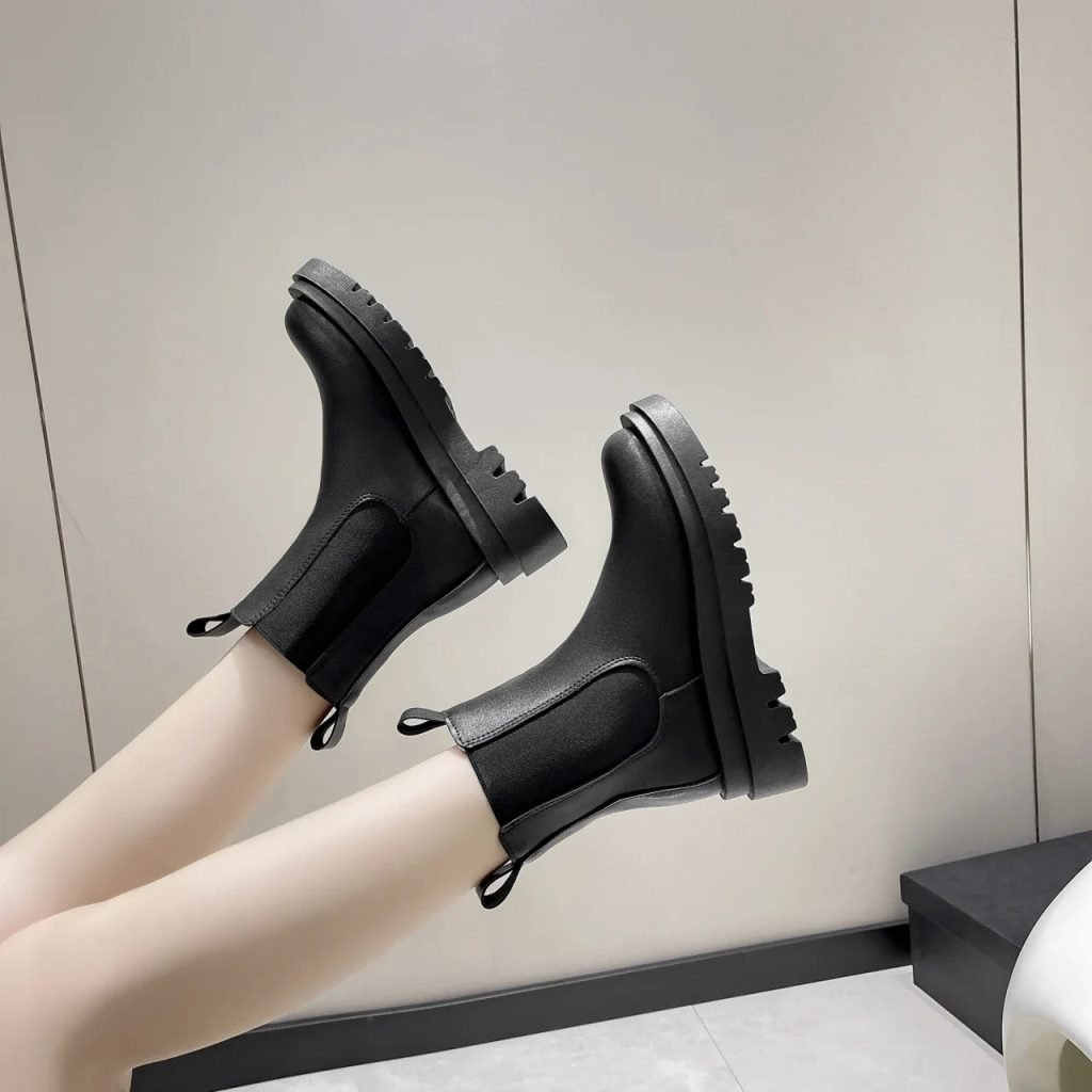 Women Boots Hot Luxury Thick Sole Chelsea Boots Women Flat Casual Boots High Quality Fashion Shoes for Women Zapatos De Mujer