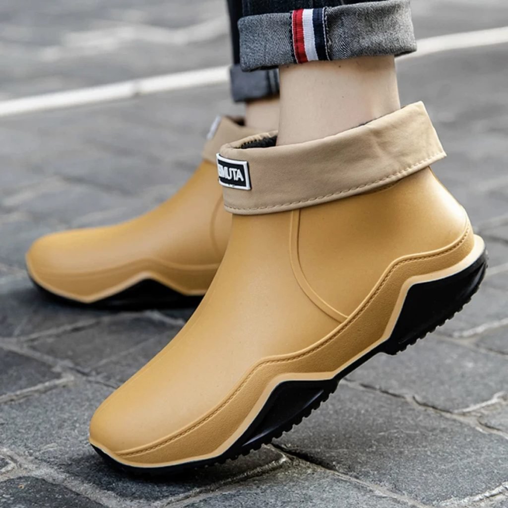 Fashionable Men & Women’s Ankle Rain Boots Anti-Slip Waterproof Shoes Work Boots Suitable For Summer & Winter Rainy & Snowy Day