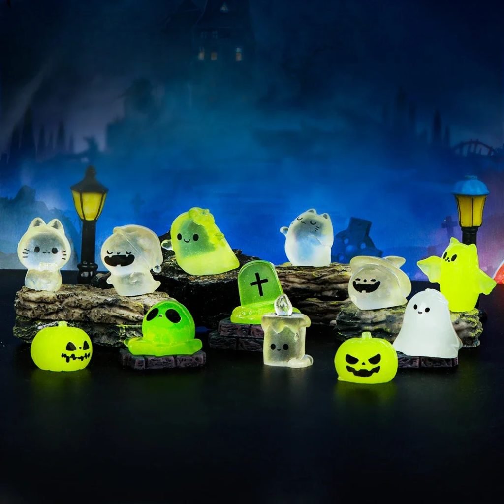 6PCs Luminous Micro Miniature Halloween Pumpkin Ghost Bat Skull Glowing Action Figure DIY Gift Festival Home Haunted Party Decor