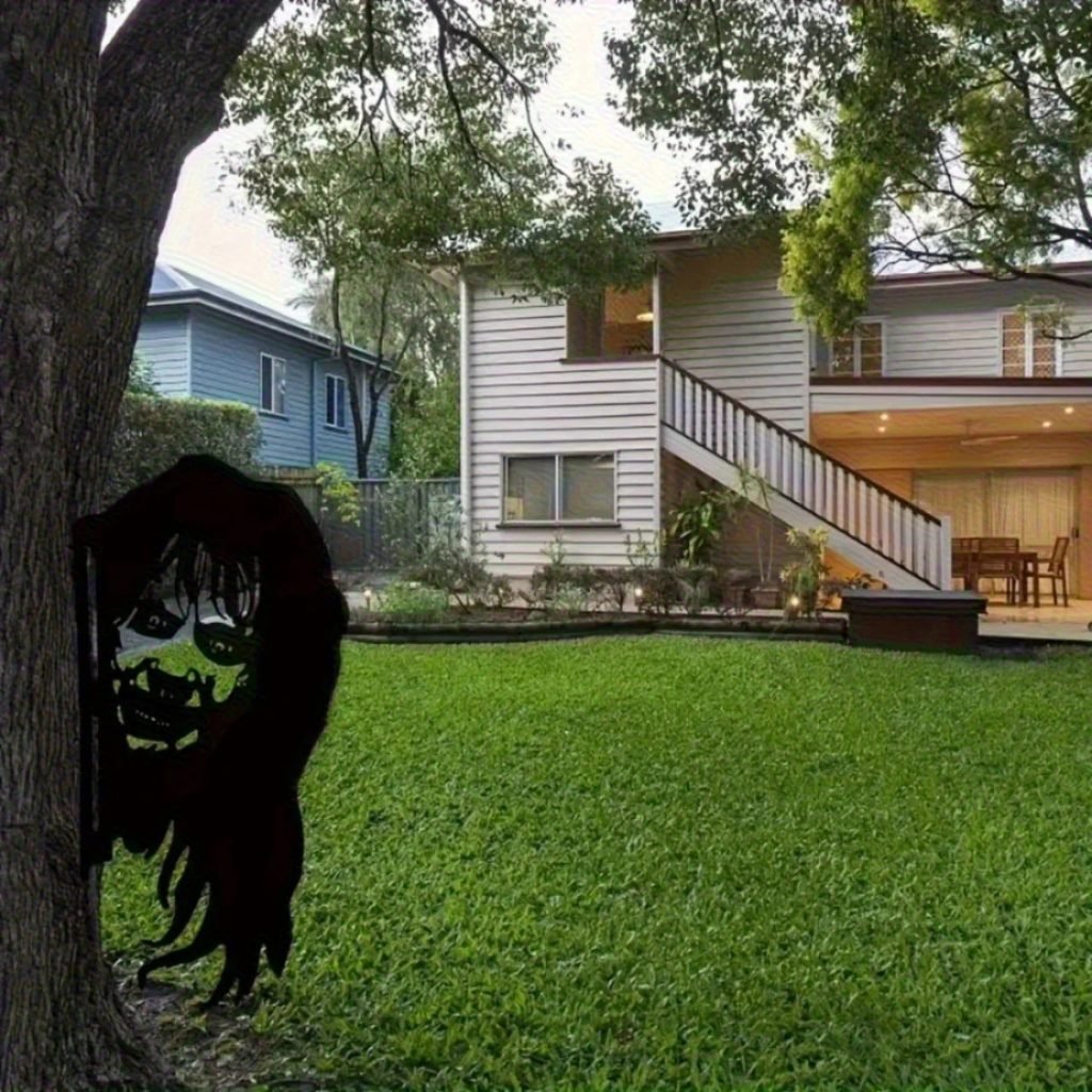 Gothic Witch Metal Wall Art | Macabre Iron Decor with Peep Hole Design | Spooky Halloween Ornament | Halloween & Christmas Gift