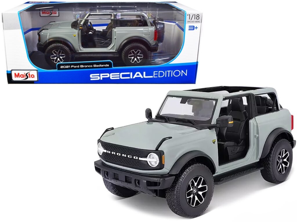 2021 Ford Bronco Badlands Light Gray “Special Edition” 1/18 Diecast Model Car by Maisto