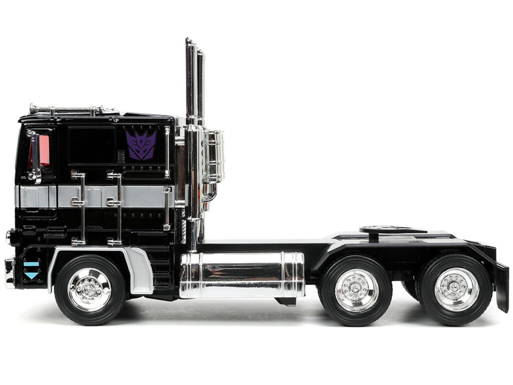 Decepticon Nemesis Prime with Robot on Chassis “Transformers” TV Series “Hollywood Rides” Series 1/24 Diecast Model by Jada