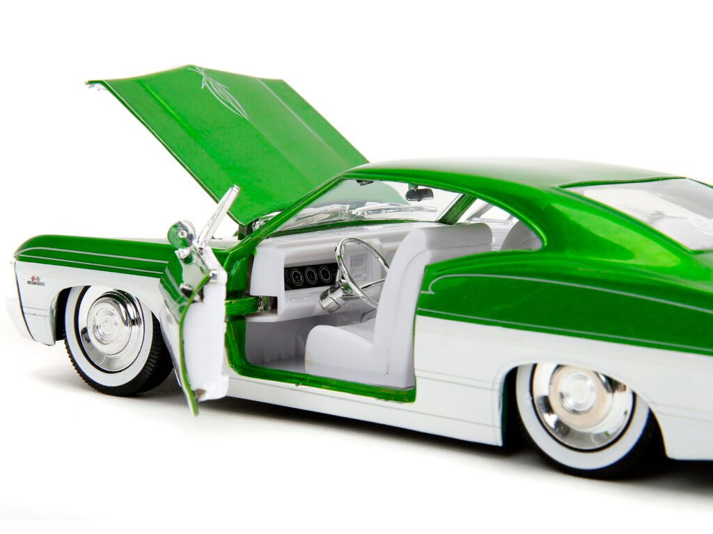1967 Chevrolet Impala SS Green Metallic and White with White Interior “Bigtime Muscle” Series 1/24 Diecast Model Car by Jada