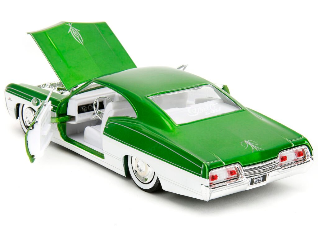 1967 Chevrolet Impala SS Green Metallic and White with White Interior “Bigtime Muscle” Series 1/24 Diecast Model Car by Jada