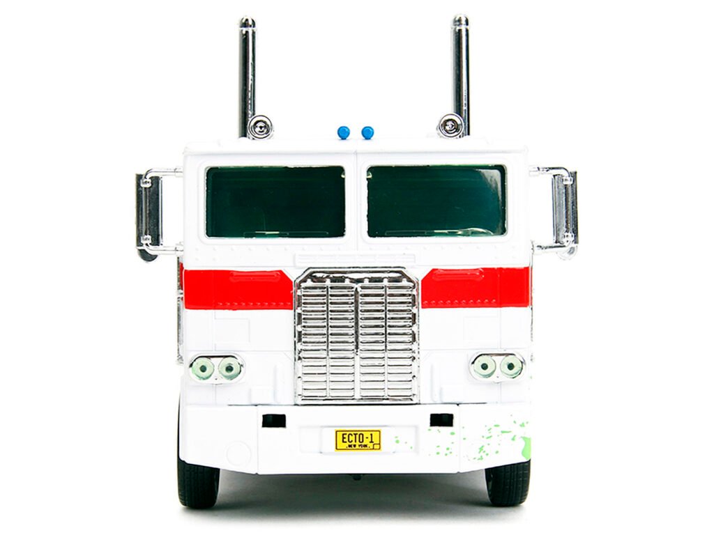 G1 Autobot Optimus Prime Truck White with Robot on Chassis from “Transformers” TV Series – “Ghostbusters” (1984) Movie Crossover “Hollywood Rides” Series 1/24 Diecast Model by Jada