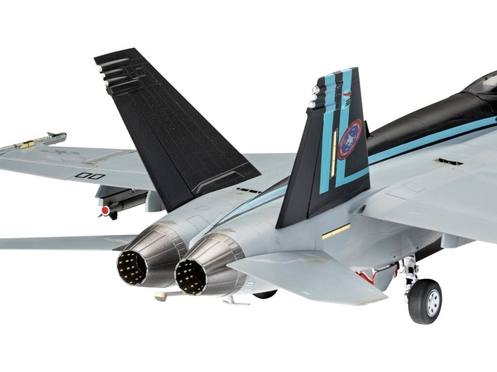 Level 5 Model Kit Maverick’s F/A-18E Super Hornet Jet “Top Gun: Maverick” (2022) Movie 1/48 Scale Model by Revell