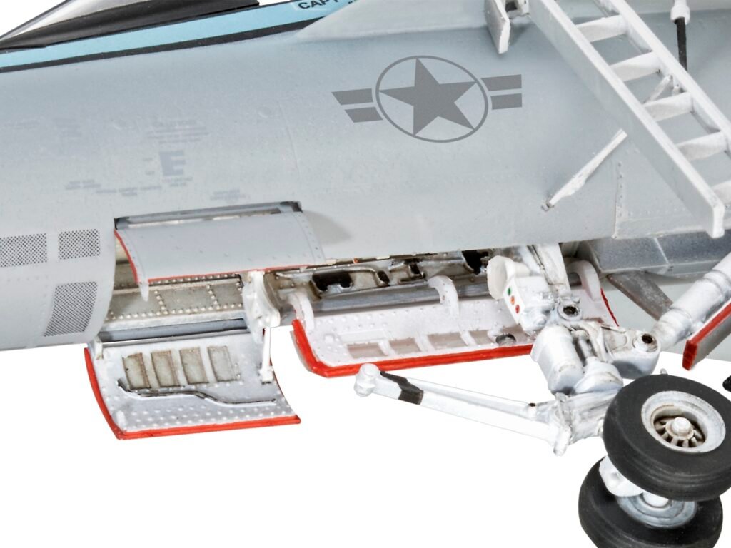 Level 5 Model Kit Maverick’s F/A-18E Super Hornet Jet “Top Gun: Maverick” (2022) Movie 1/48 Scale Model by Revell