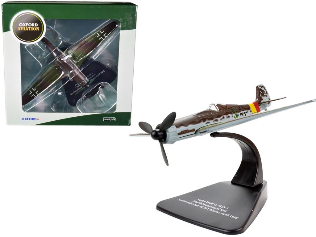 Focke-Wulf Ta 152 H-1 Fighter Plane Pilot: Oberfelwebel Josef Keil Geschwaderstab JG 301 Alteno April (1945) “Oxford Aviation” Series 1/72 Diecast Model Airplane by Oxford Diecast