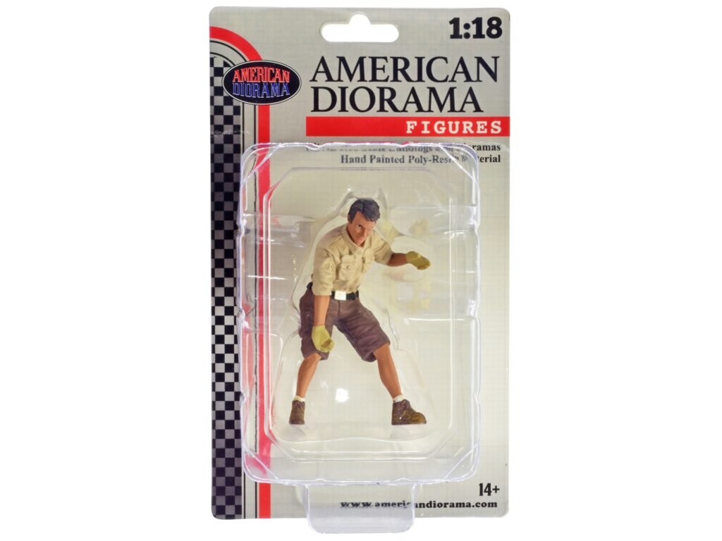 “4X4 Mechanic” Figure 8 with Board Accessory for 1/18 Scale Models by American Diorama