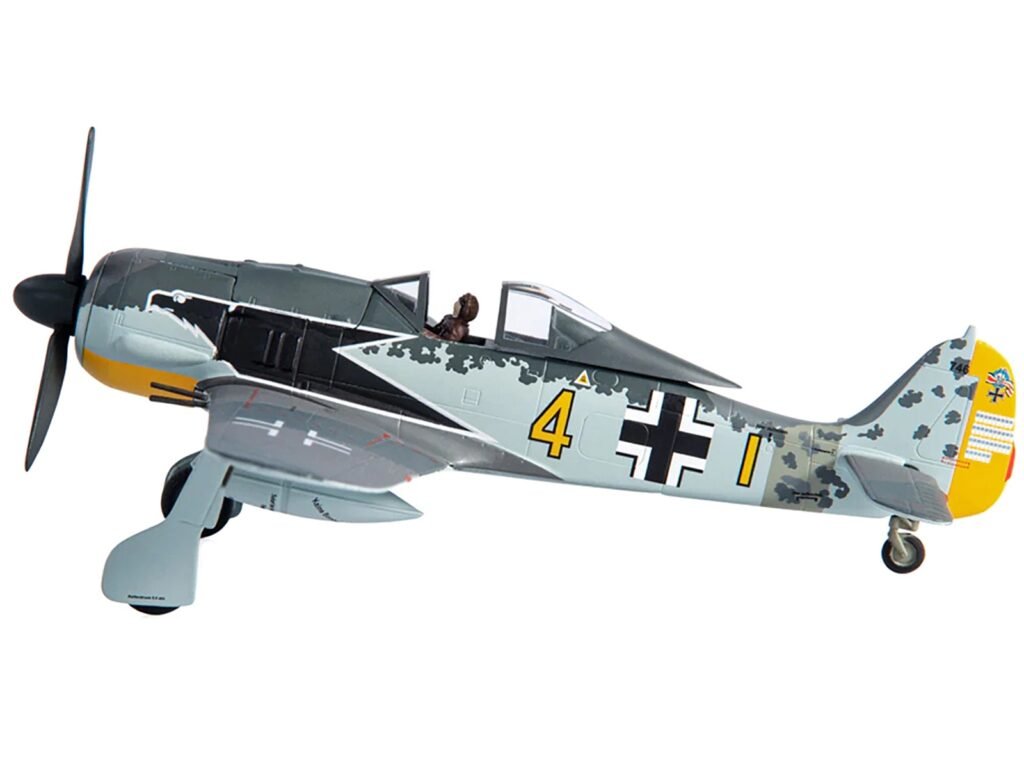 Focke-Wulf FW 190A-4 Fighter Aircraft “Major Siegfried Schnell, Luftwaffe, JG2, France” (1943) 1/72 Diecast Model by JC Wings